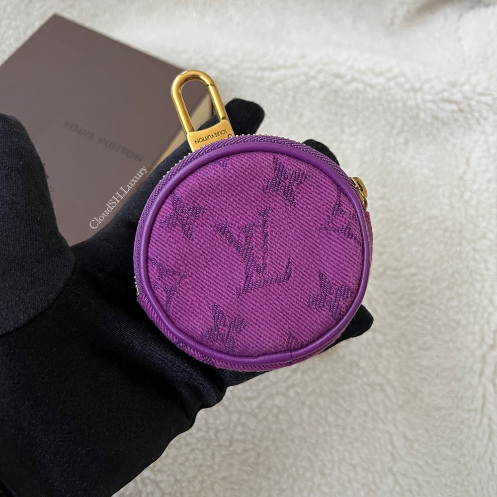 Auth Louis Vuitton Purple Denim Round Coin Key Pouch - Unused - Picture 3 of 8
